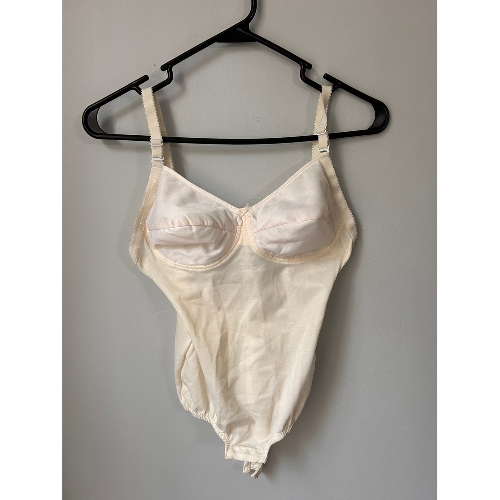 Vintage JCPenney Adonna Cream Bodysuit Bra Underwire 36B 7025